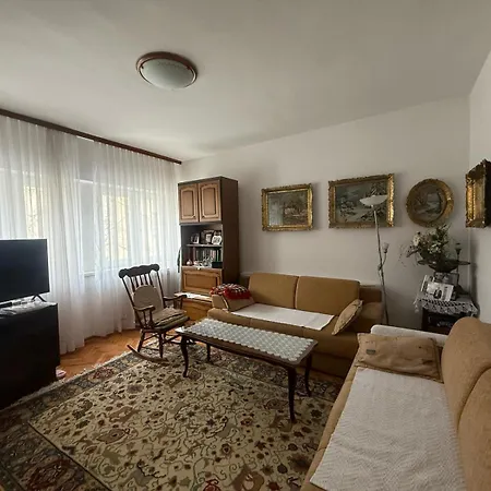 דירה Grandma's Center