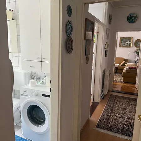 Grandma's Center Apartment