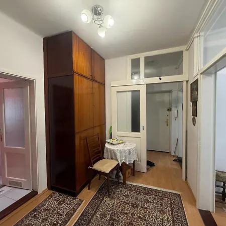 דירה Grandma's Center